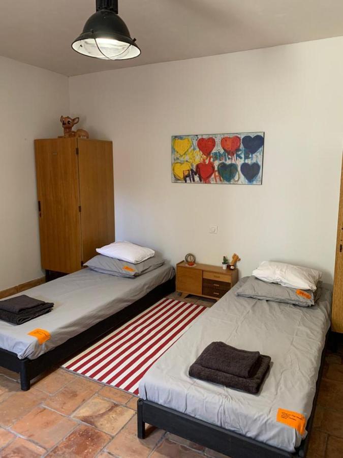 Bed and Breakfast Mas Carita Cabannes Экстерьер фото