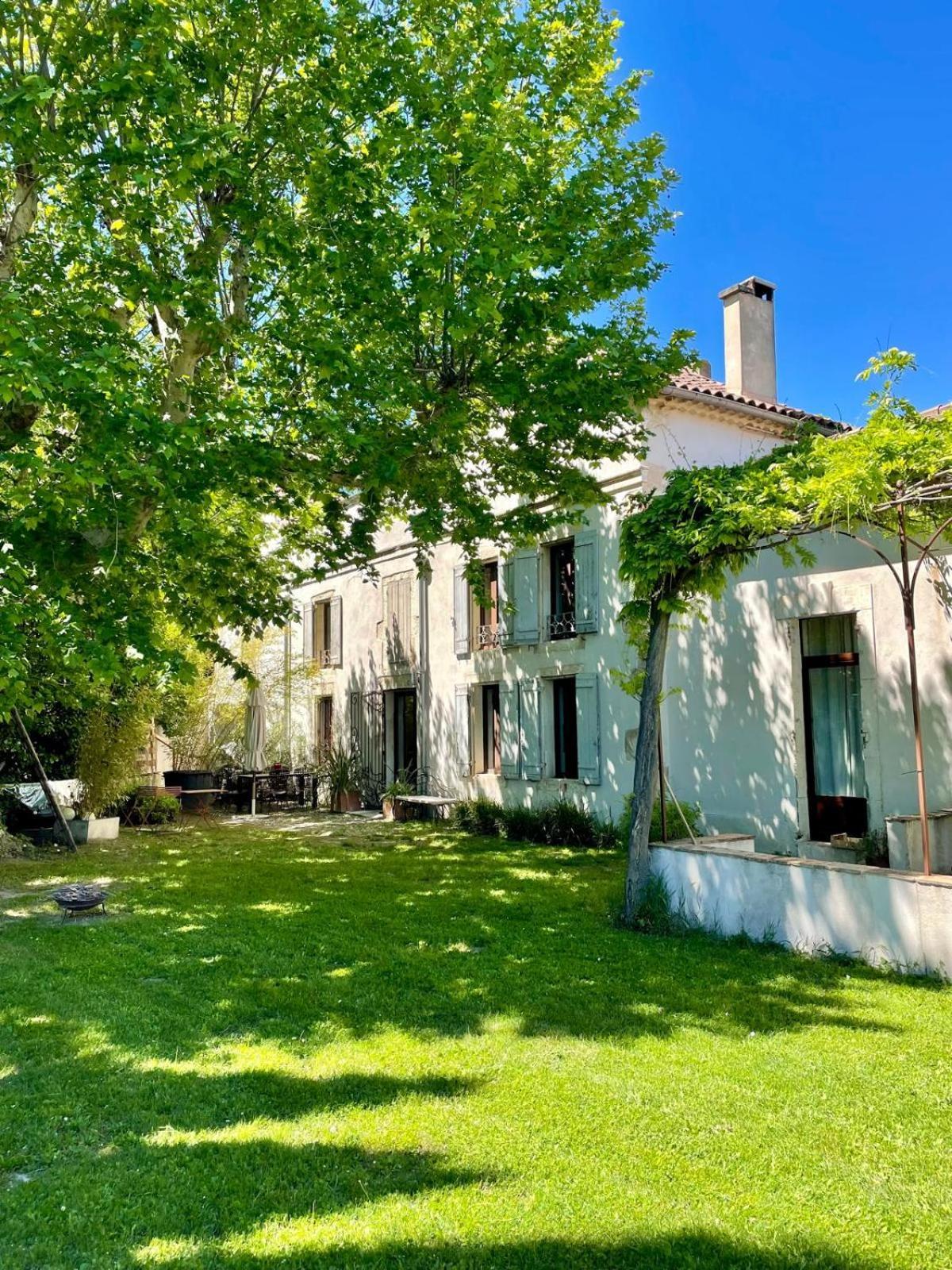 Bed and Breakfast Mas Carita Cabannes Экстерьер фото